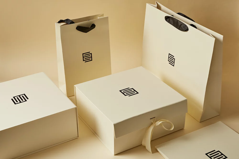 Custom Bags and Boxes
